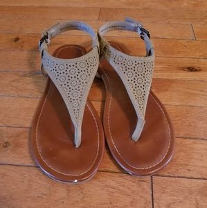 Brown tan cutout sandals size 9